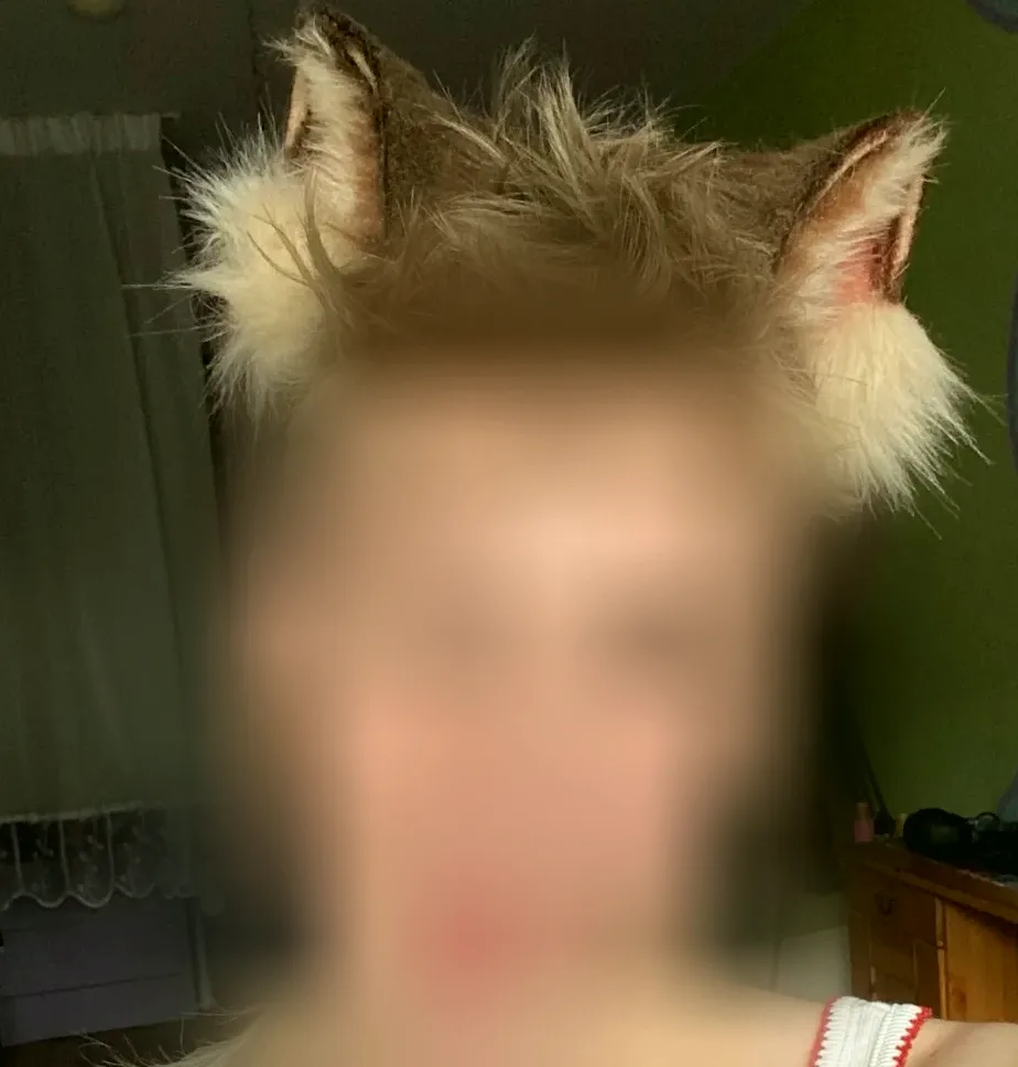Fiona, 23