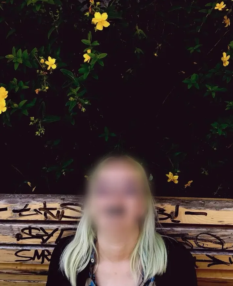 Greta, 19