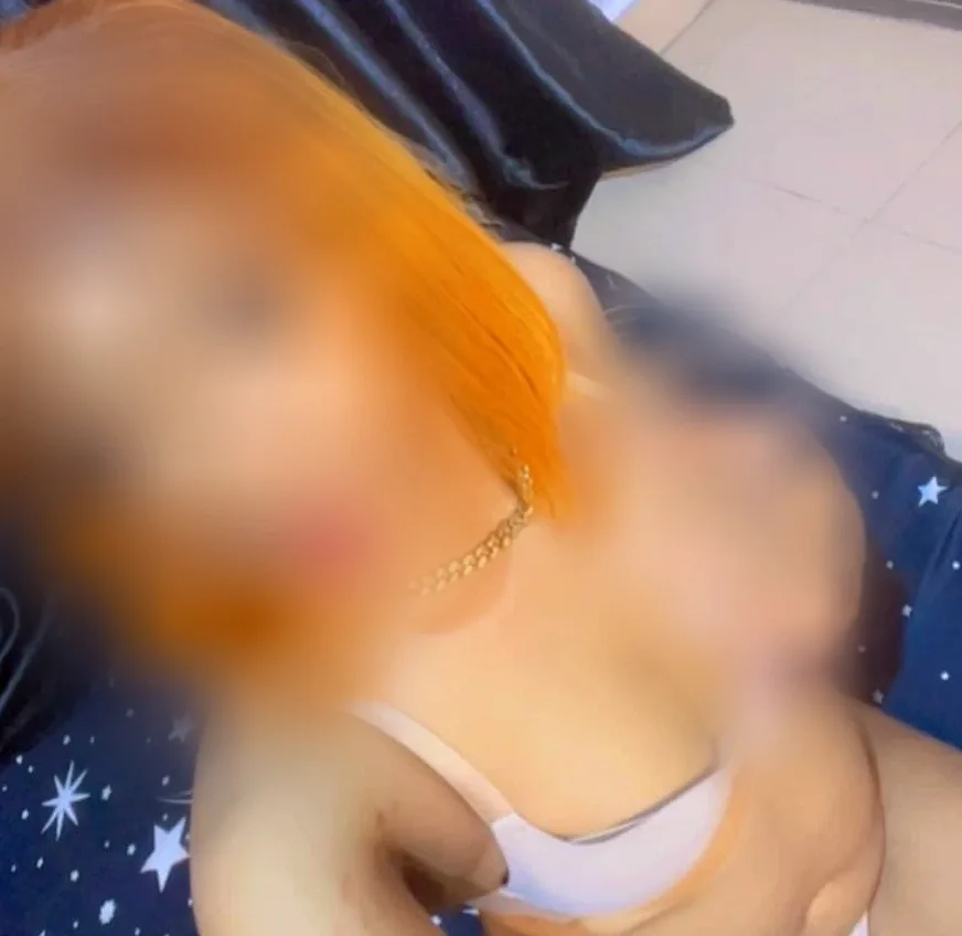 Helena, 24