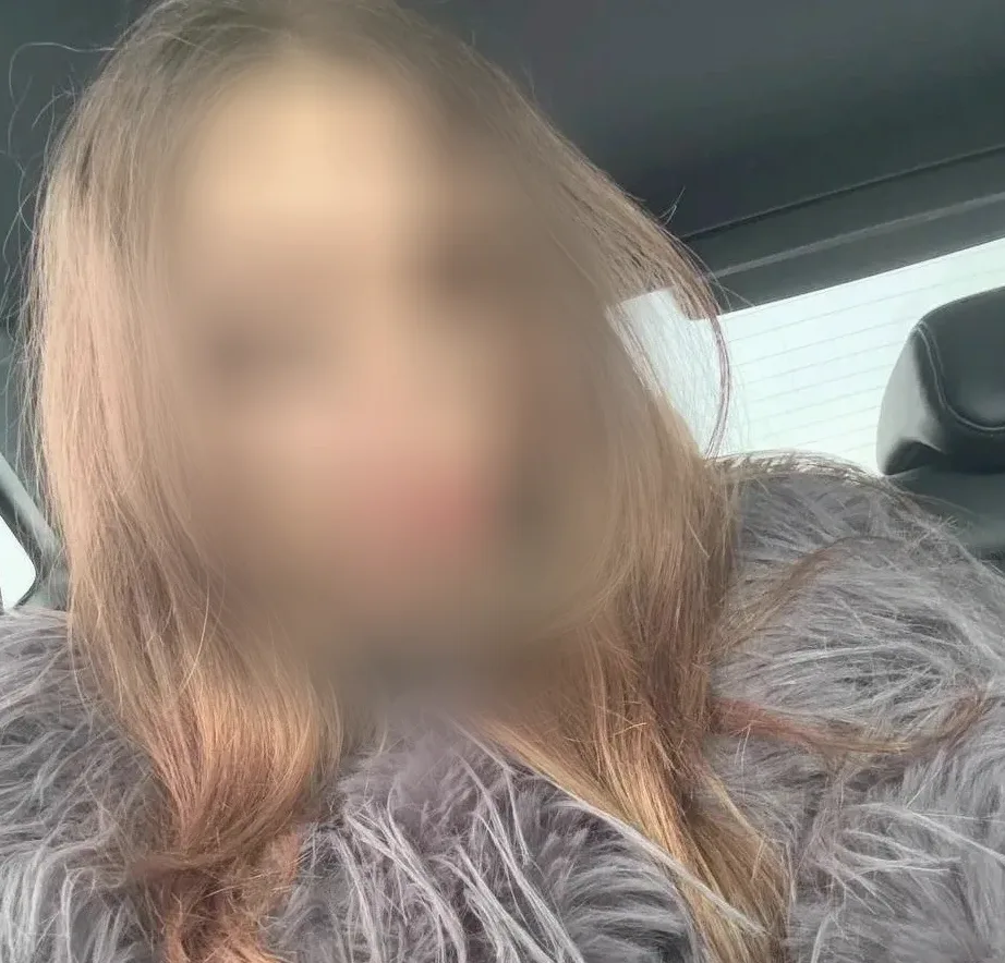 Jacqueline, 19