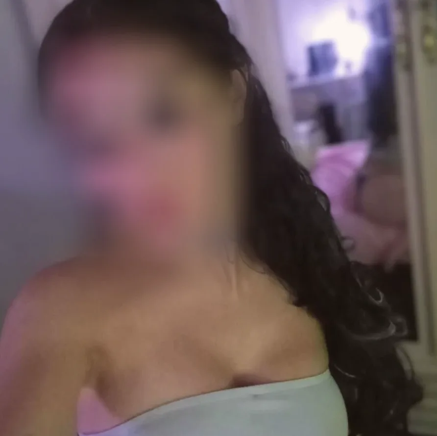 Pauline, 34